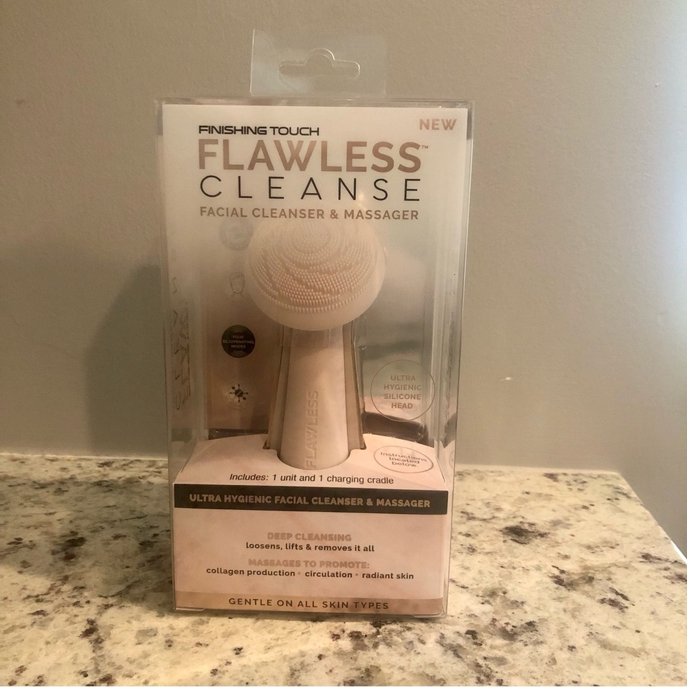 Finishing Touch Flawless Cleanse Facial Cleanser & Massager